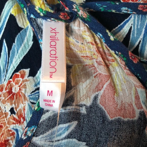 Beachy maxi sundress, tropical floral print size M, flowy Target botanical - Picture 5 of 6